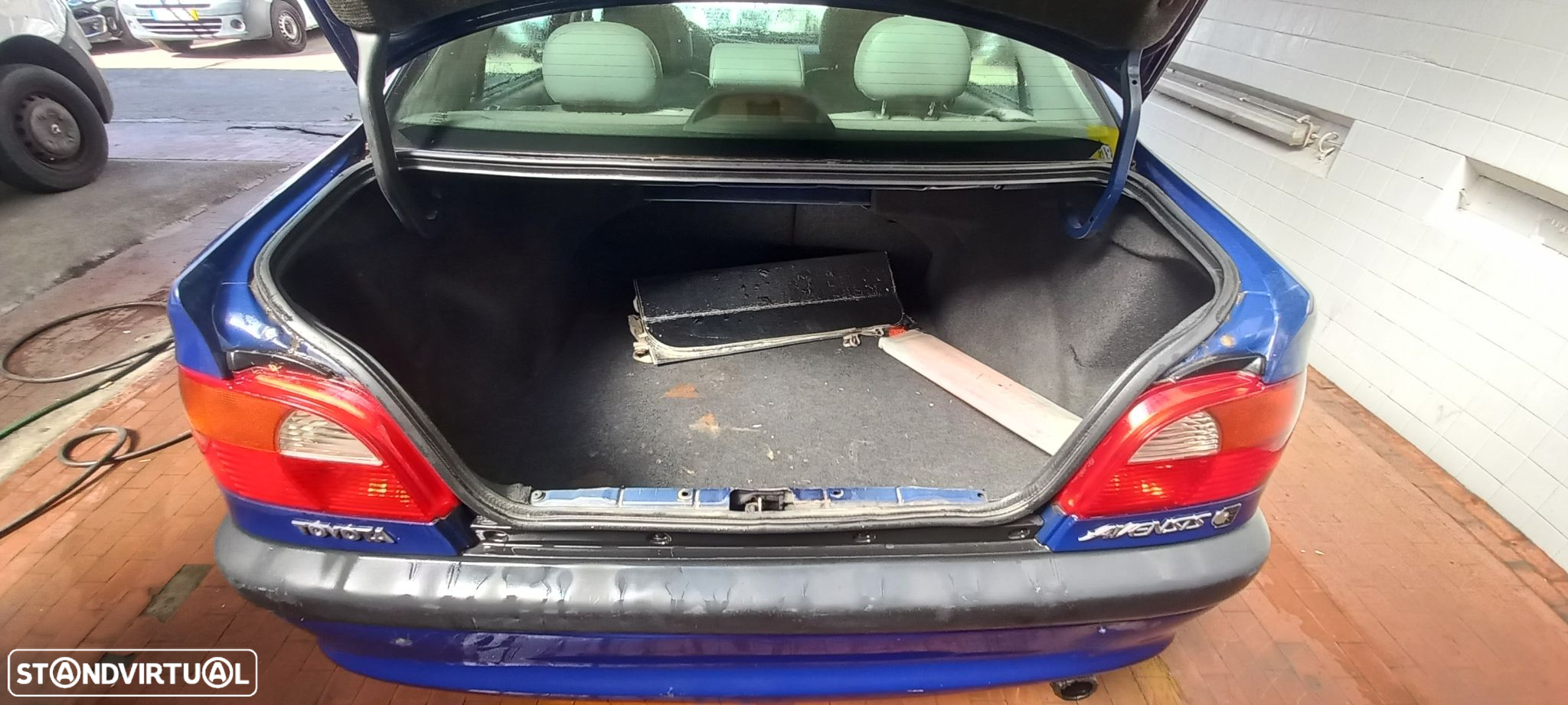 Toyota Avensis - 11