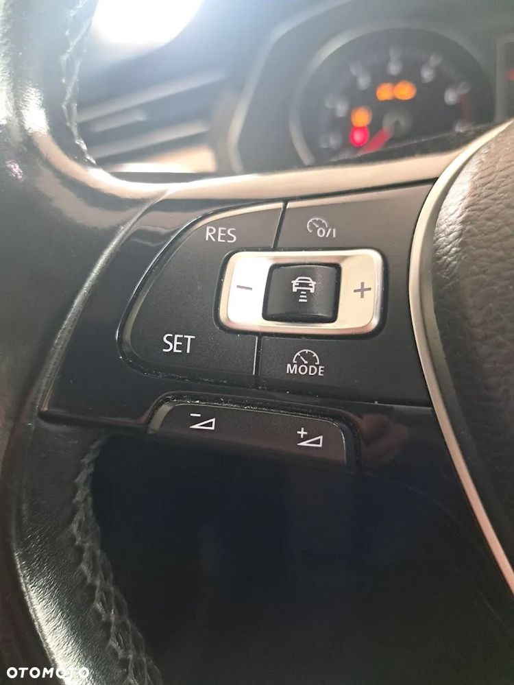 Volkswagen Passat 1.8 TSI BMT Highline DSG - 17