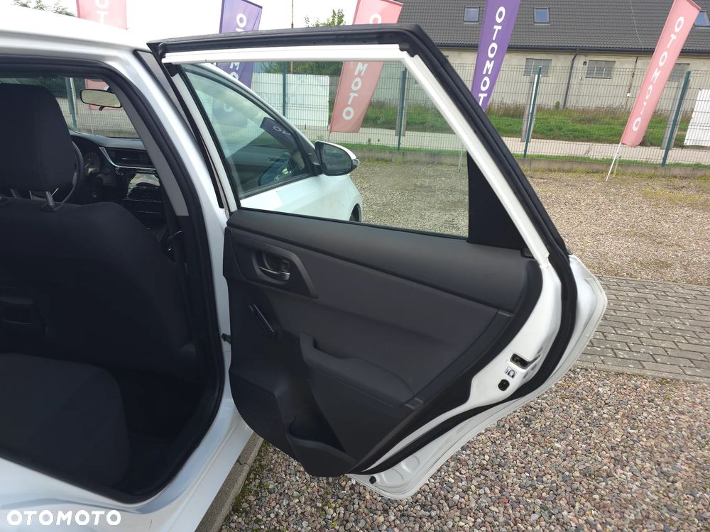 Toyota Auris 1.6 Premium - 12