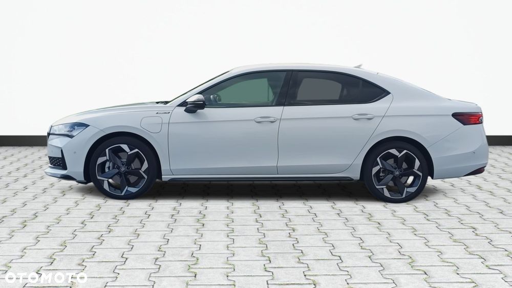 Skoda Superb 1.5 TSI Plug-in Hybrid Sportline DSG - 9