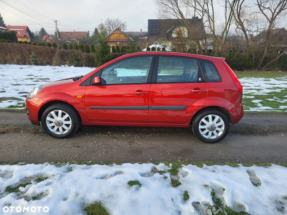 Ford Fiesta 1.6 Ghia - 4