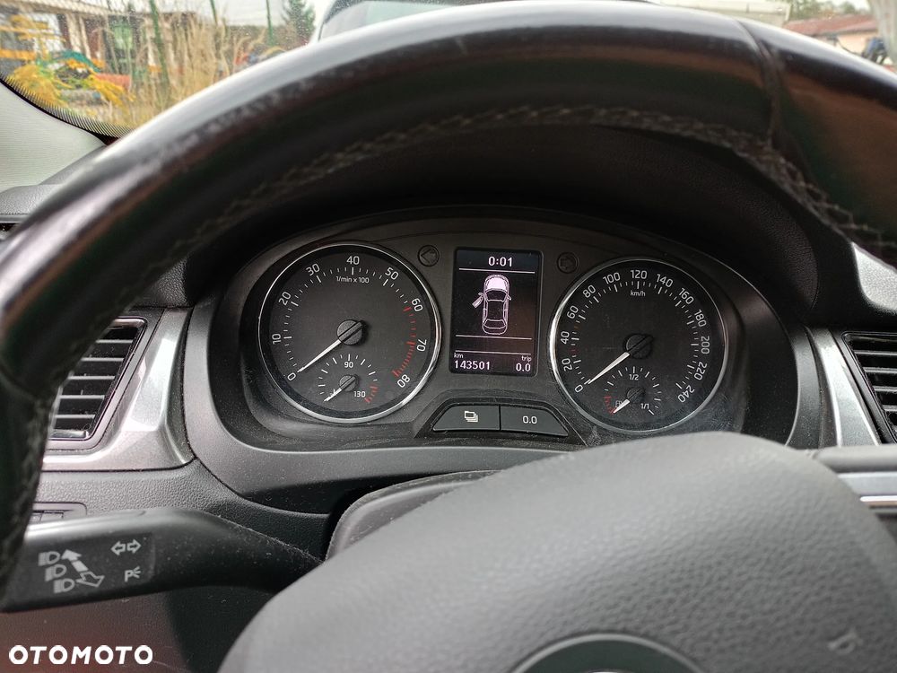 Skoda RAPID 1.2 TSI Active - 10
