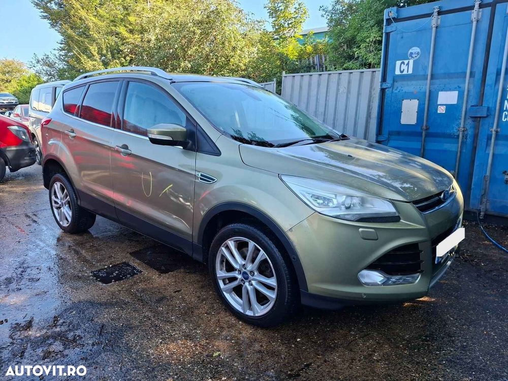 Capota Motor  Ford Kuga 2013 SUV Verde - 1