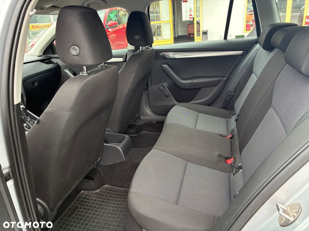 Skoda Octavia 1.6 TDI Active - 12