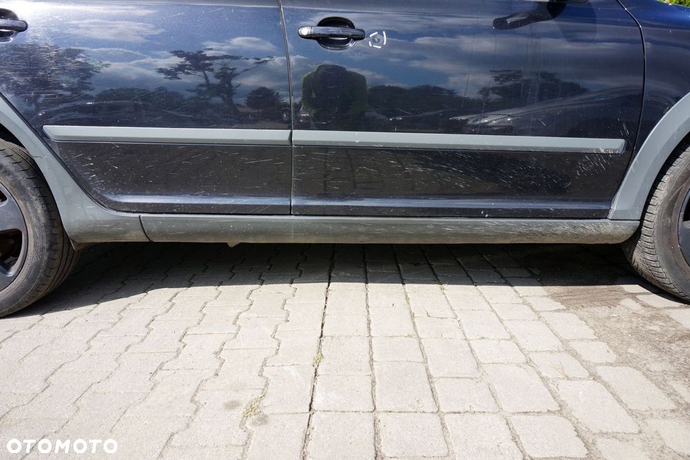 LISTWA PROGOWA PRAWA OCTAVIA II 1Z5 LIFT KOMBI 9910 SCOUT SKODA 2008-2013 - 1