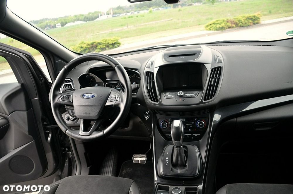 Ford Kuga - 16