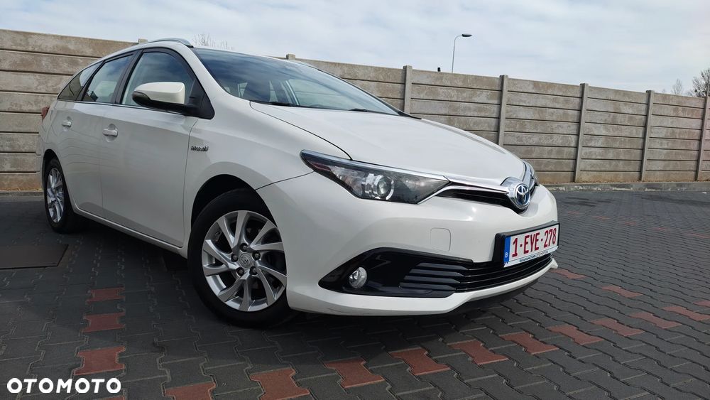 Toyota Auris 1.8 HSD Luna - 14