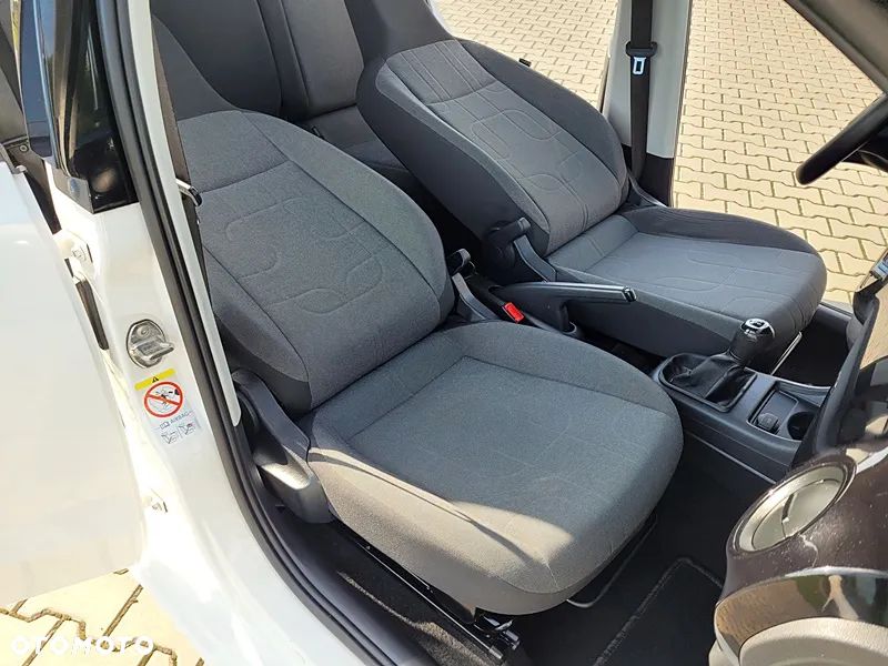 Volkswagen up! - 31
