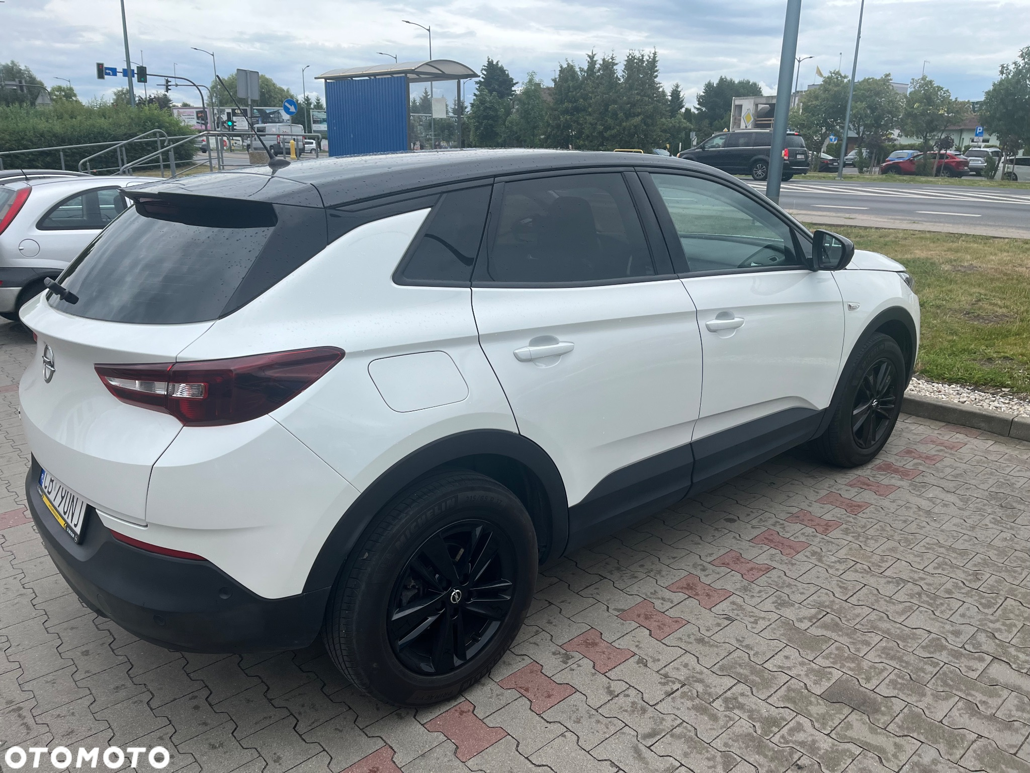 Opel Grandland X 1.2 T Enjoy S&S - 3