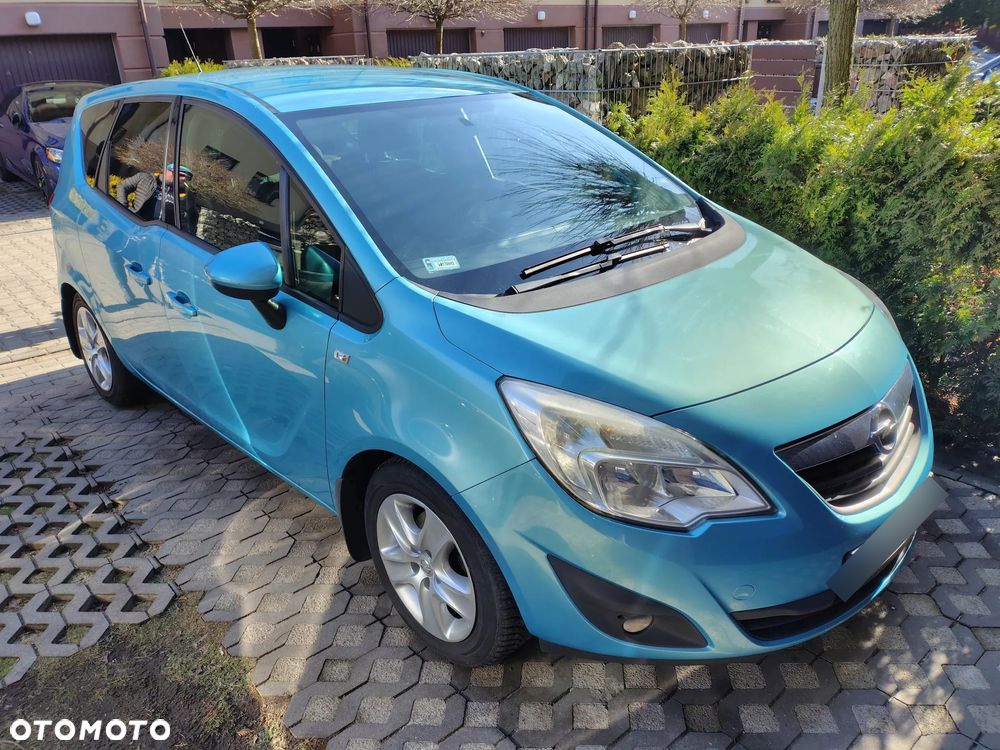 Opel Meriva 1.4 T Essentia - 1