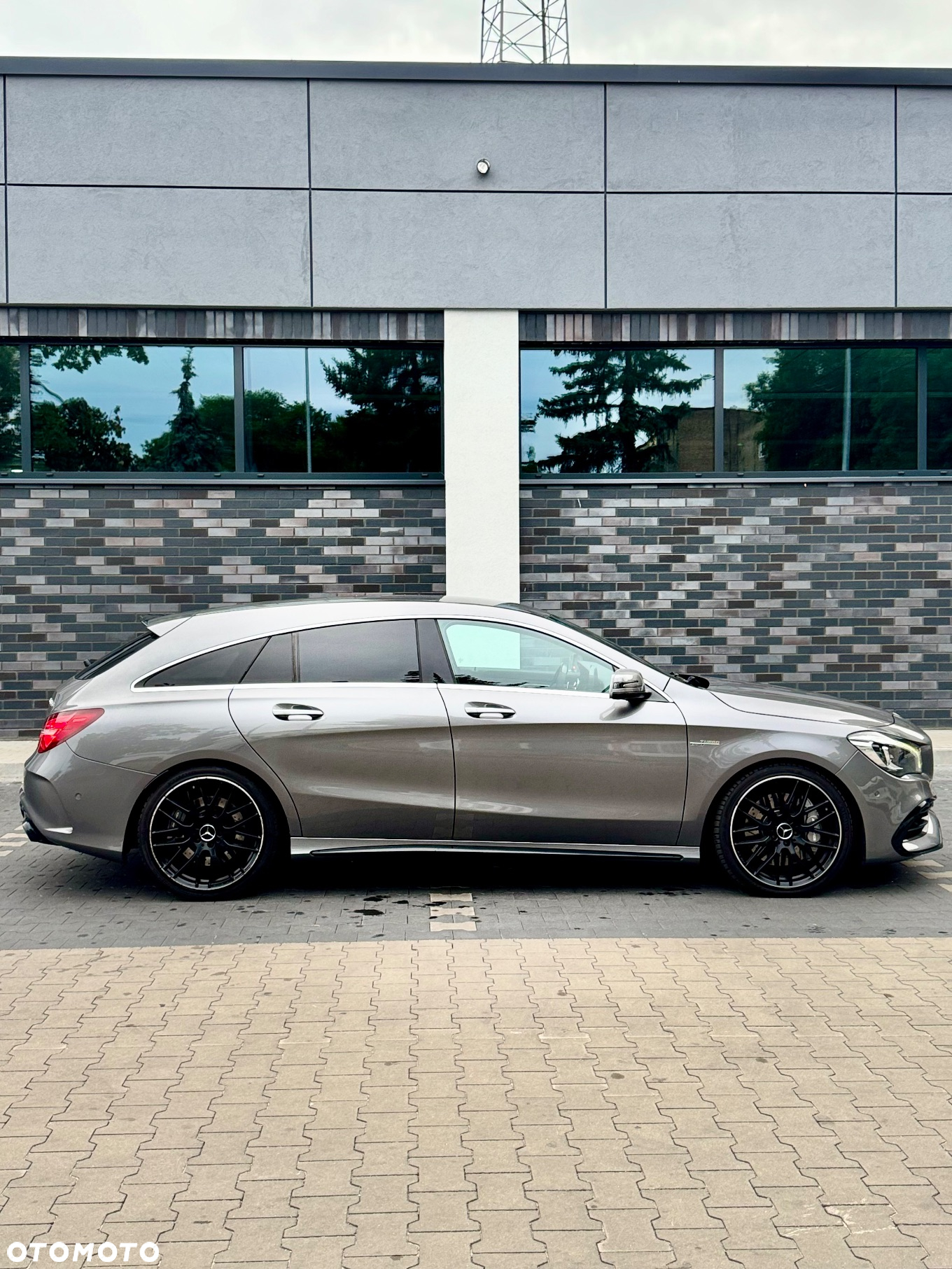 Mercedes-Benz CLA AMG 45 4Matic Shooting Brake 7G-DCT - 8