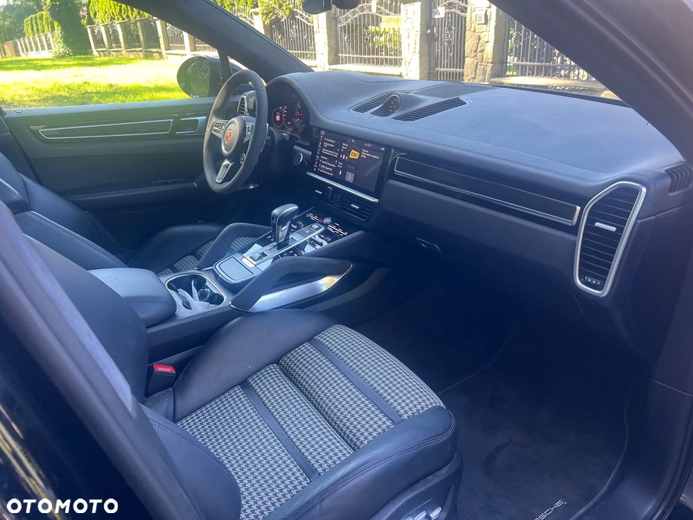 Porsche Cayenne Coupe Turbo - 13