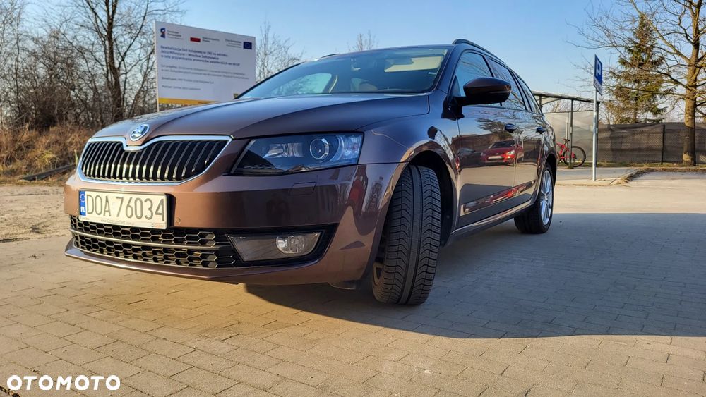 Skoda Octavia 1.4 TSI Style DSG - 4