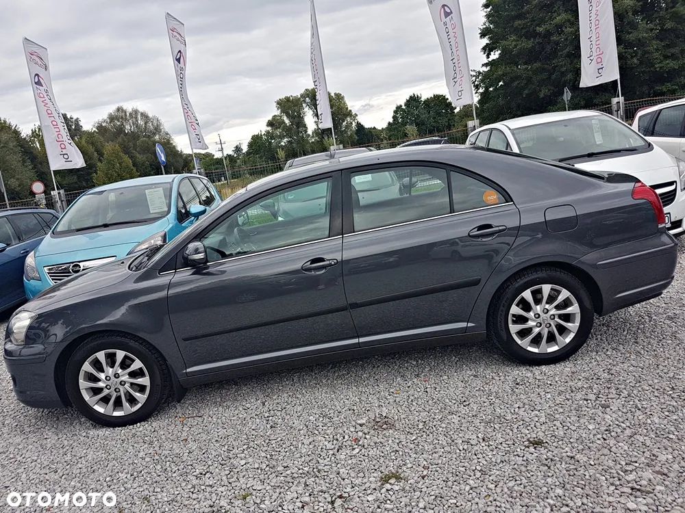 Toyota Avensis 2.0 VVT-i Executive - 5