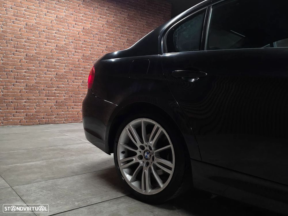 BMW 320 d Navigation Auto - 32