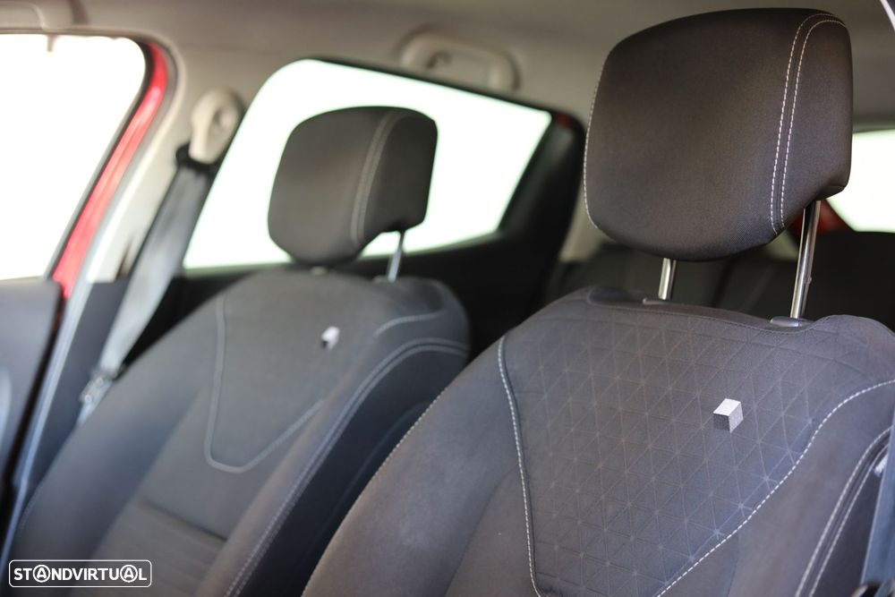 Renault Clio 0.9 TCe Limited - 11