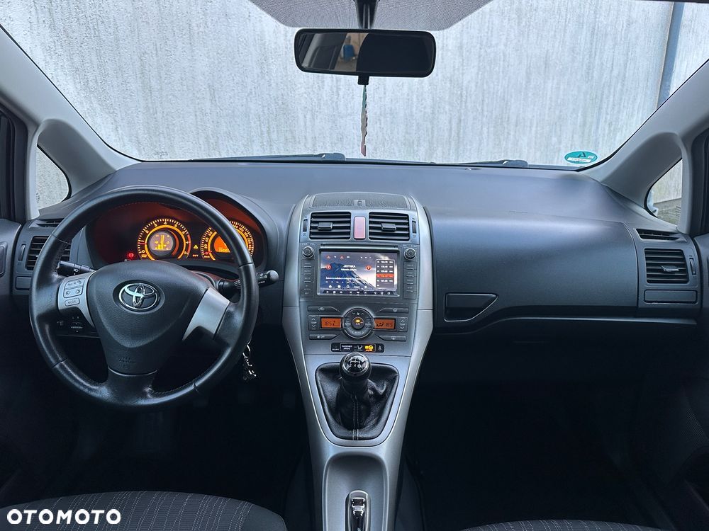 Toyota Auris 1.4 VVT-i Luna - 24