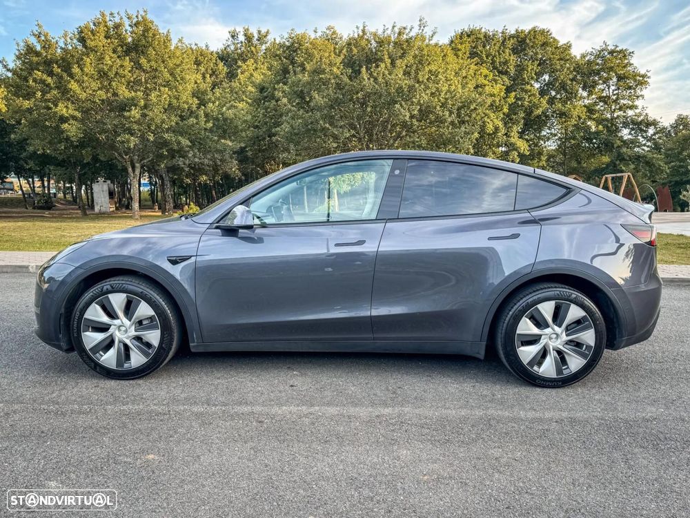 Tesla Model Y Long Range Dual Motor AWD - 6