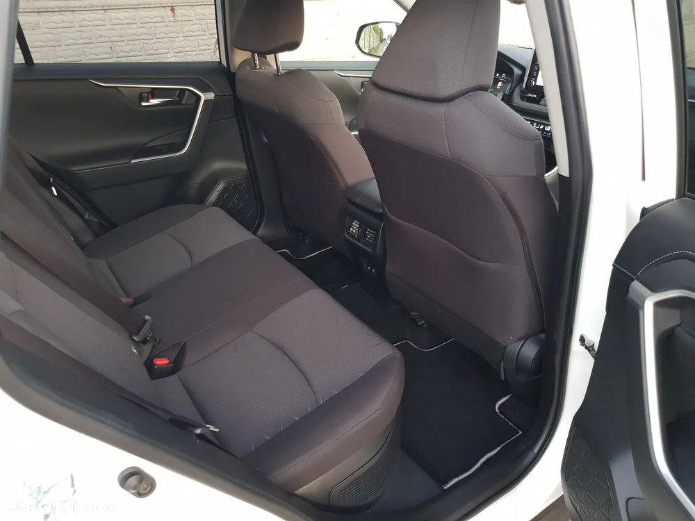 Toyota RAV4 - 7