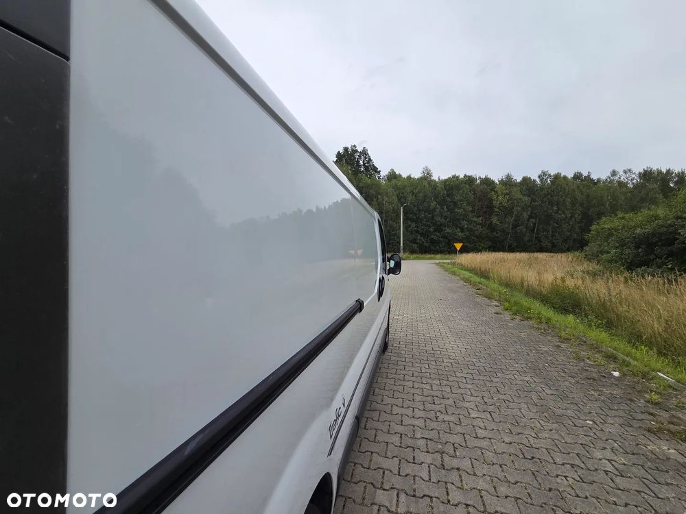 Renault Trafic - 18