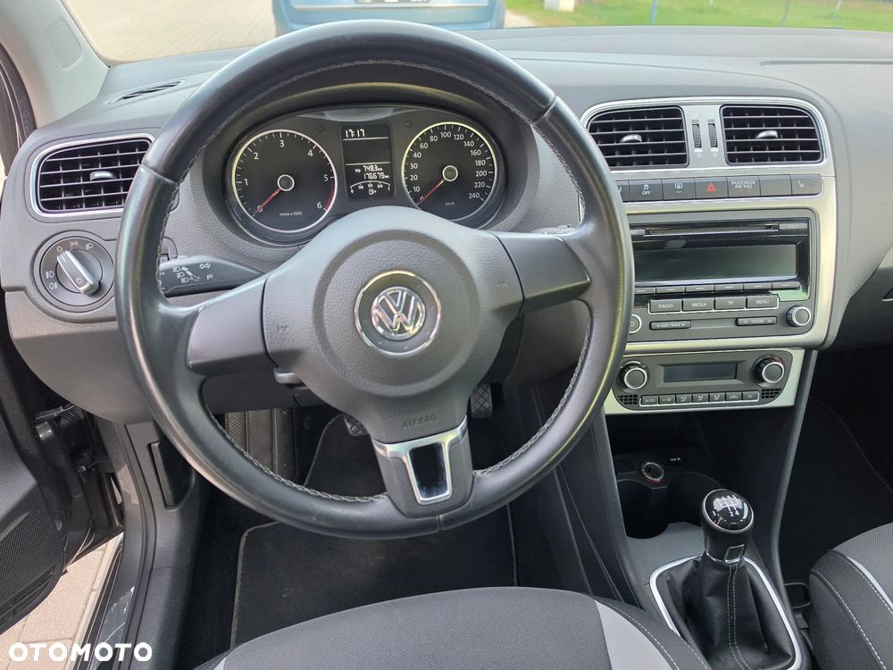 Volkswagen Polo - 12