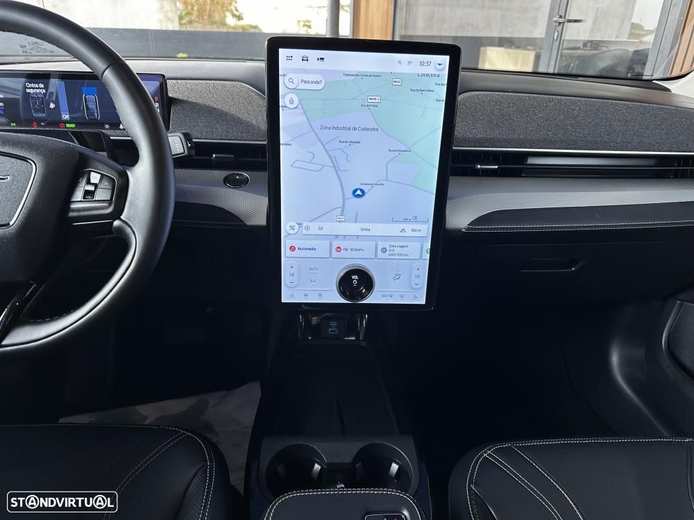 Ford Mustang Mach-E Standard - 30