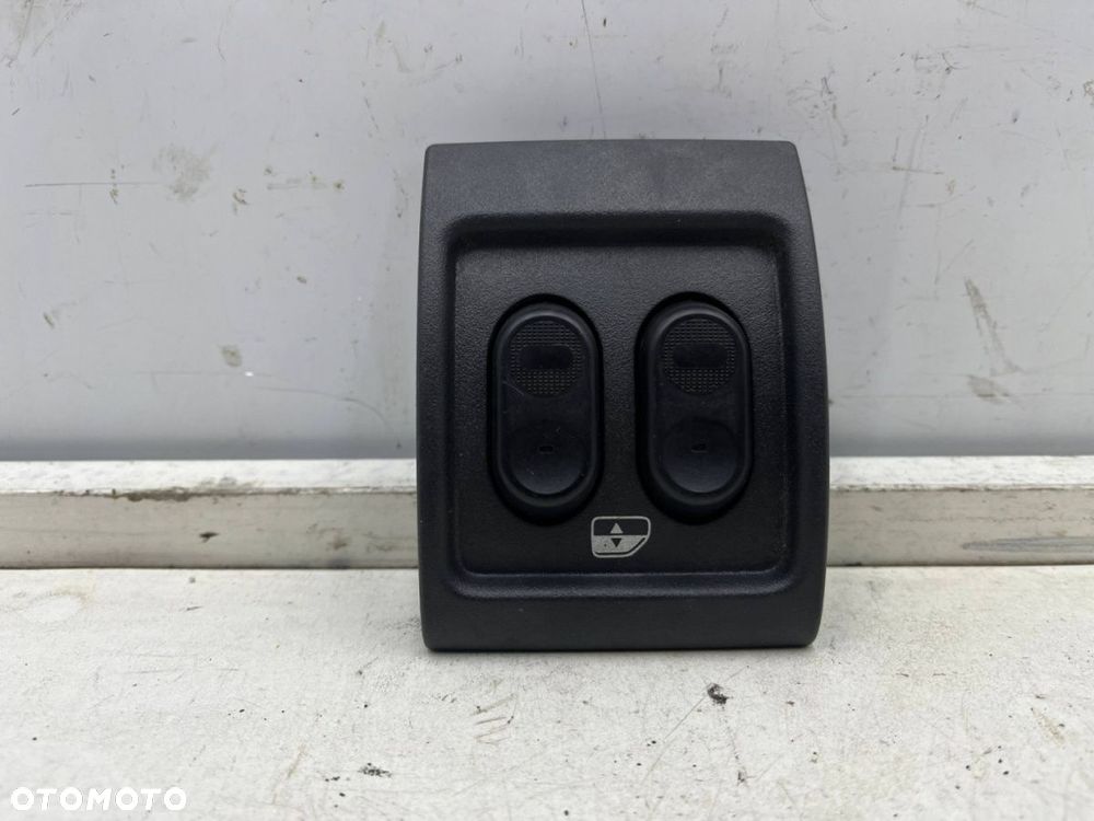 Przełącznik Chrysler PT Cruiser 00-06r. panel przycisk szyb tylny tył oug381dvab - 1