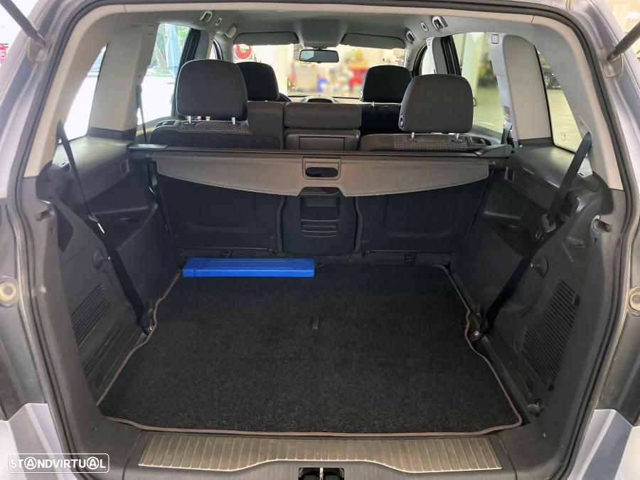 Opel Zafira 1.9 CDTi Cosmo - 19