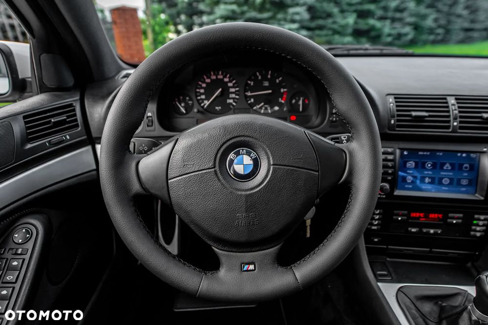 BMW Seria 5 523i - 28