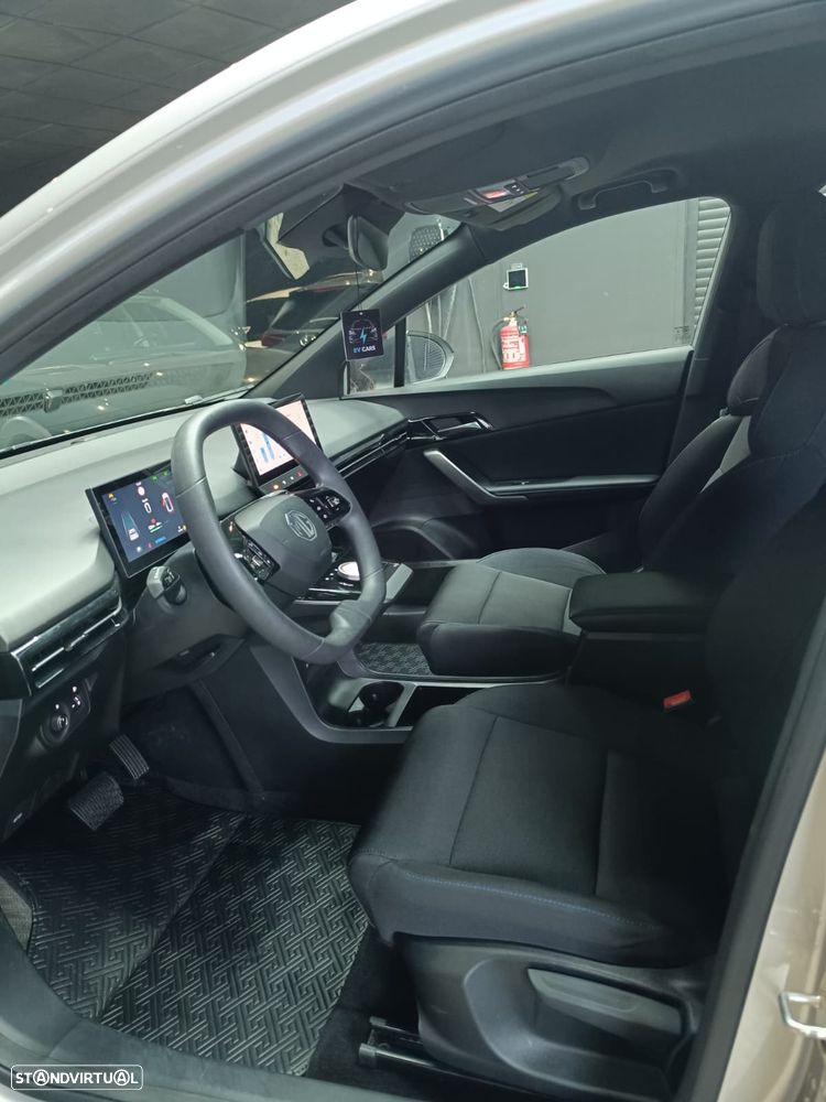 MG MG4 77 kWh Extended Range Luxury - 6