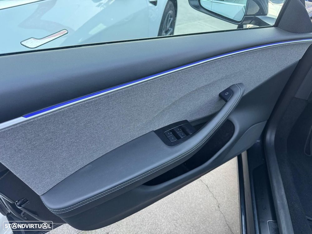 Tesla Model 3 Long Range Tração Traseira - 7