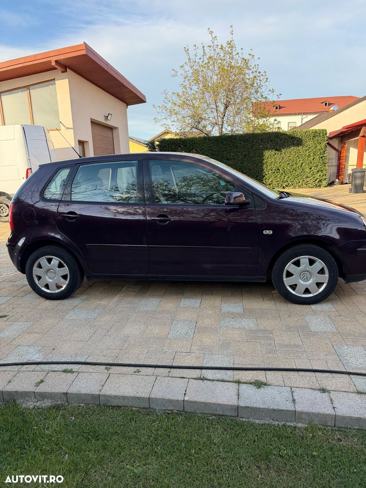 Volkswagen Polo 1.4 TDI Comfortline - 2