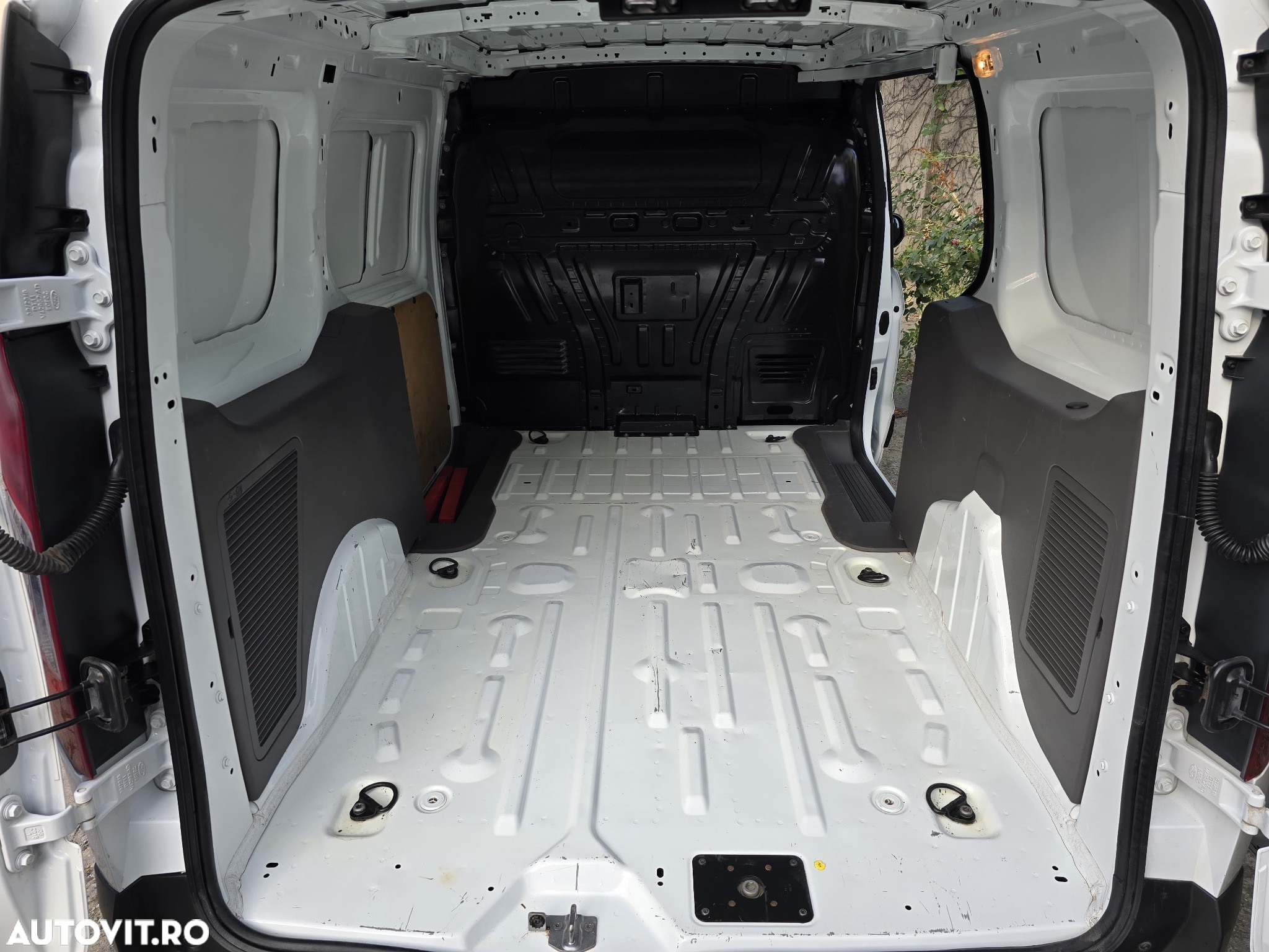 Ford Transit Connect 1.5 TDCI Combi Commercial LWB(L2) N1 Trend - 9