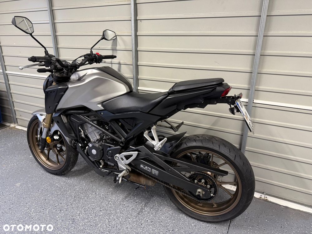 Honda CB - 11