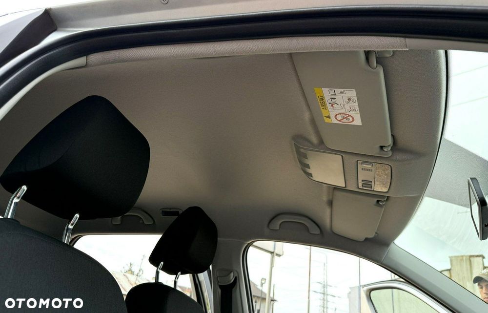 Skoda Fabia 1.0 MPI Cool Plus - 29