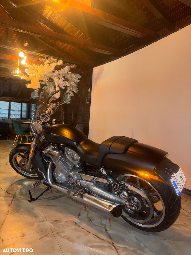 Harley-Davidson V-Rod Muscle - 8