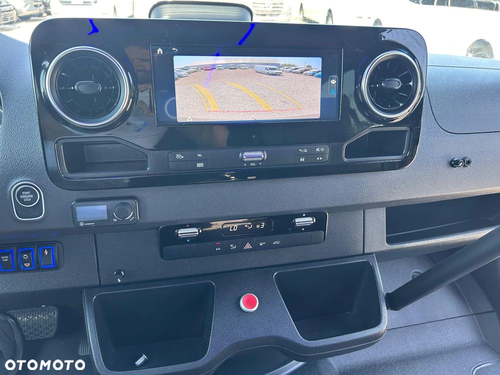 Mercedes-Benz Sprinter 519 - 14