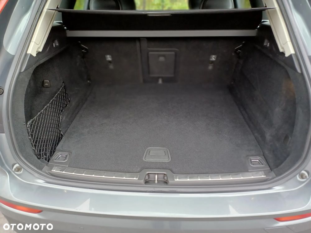 Volvo XC 60 T4 Momentum - 25