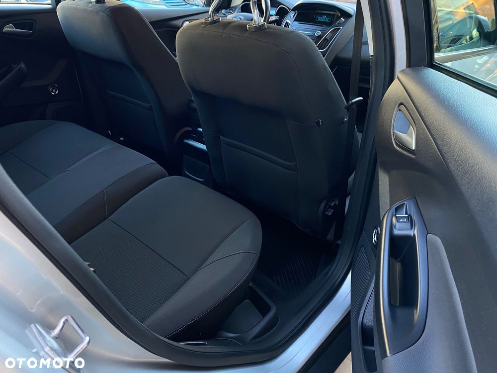 Ford Focus 1.6 Trend - 29