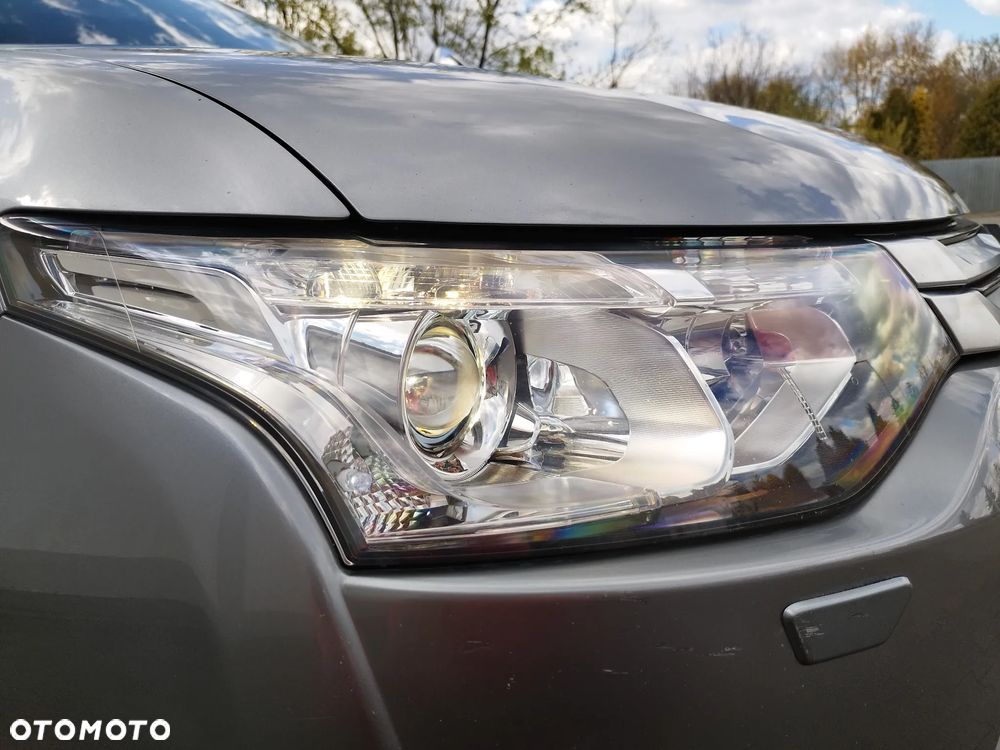 Mitsubishi Outlander 2.0 4WD CVT Diamant Edition+ - 31
