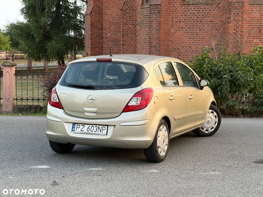 Opel Corsa 1.4 16V Edition - 6