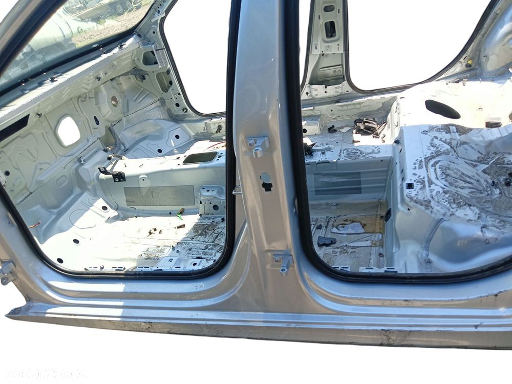 PRÓG LEWY SŁUPEK ŚRODKOWY B SKODA OCTAVIA IV KOMBI LAK: LA7W (19-24) - 3