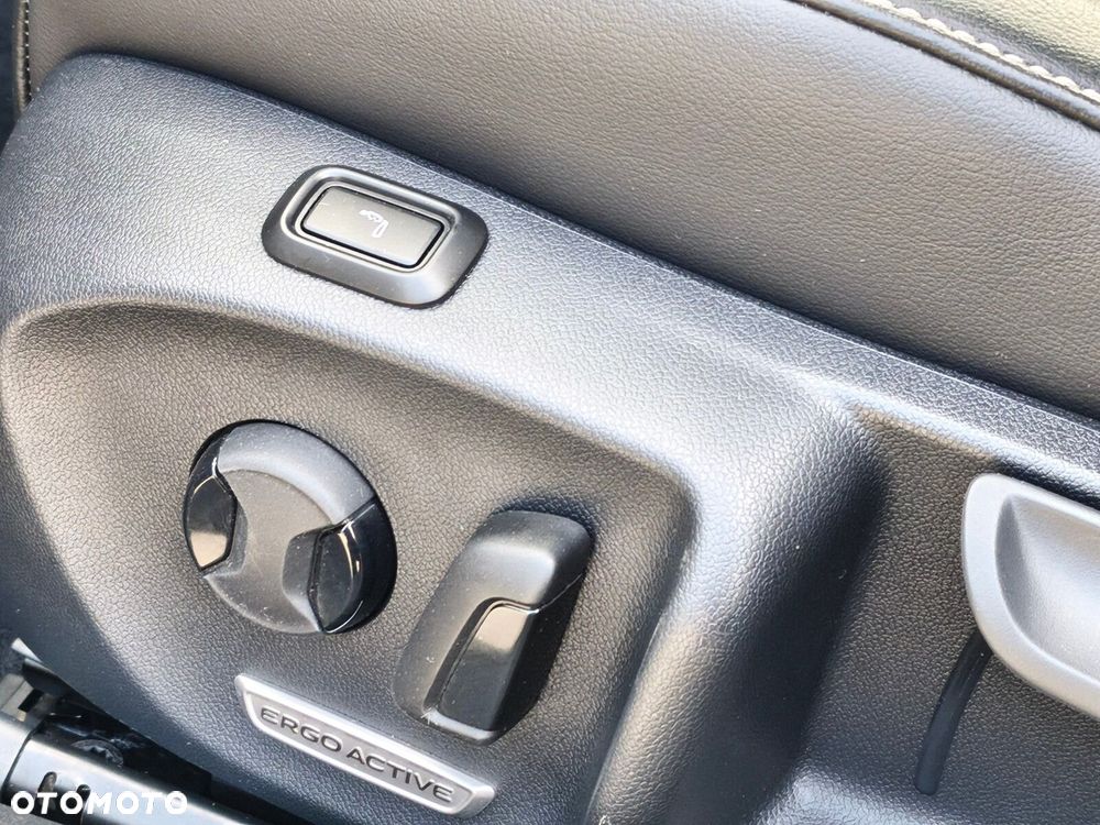 Volkswagen Passat - 38