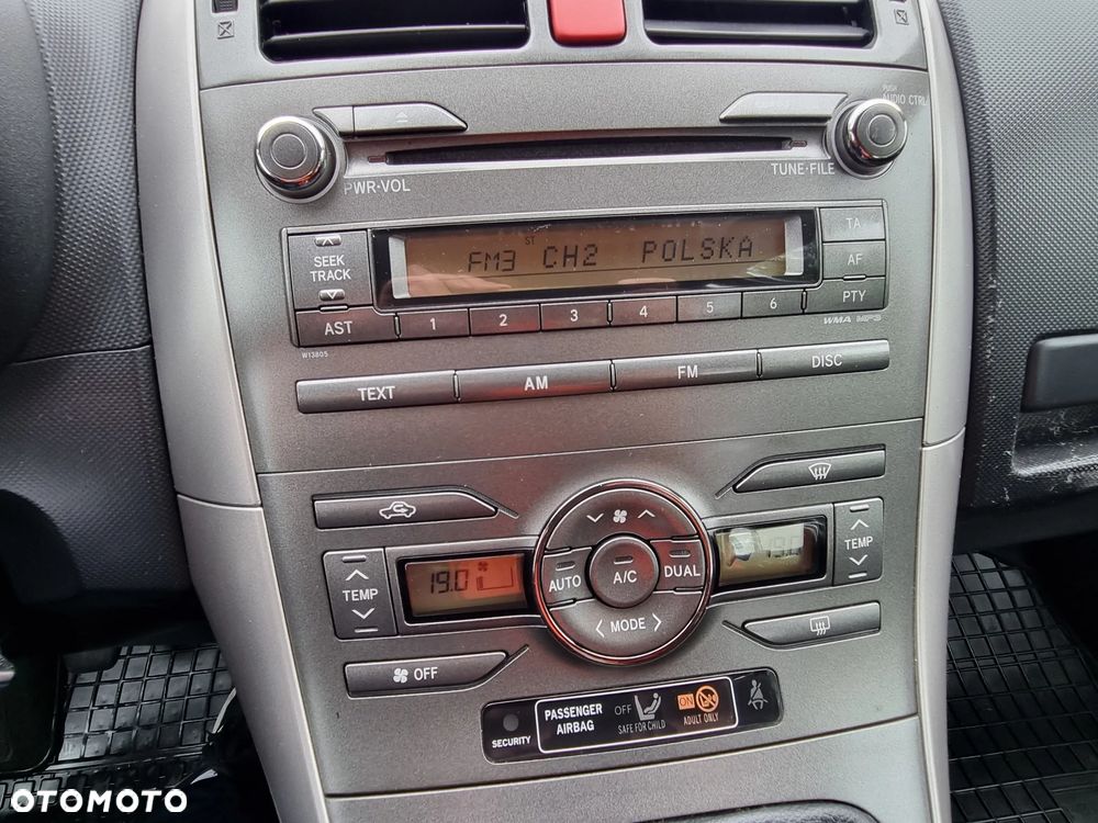 Toyota Auris - 25
