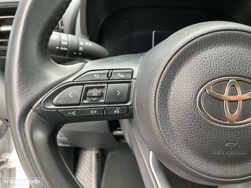 Toyota Yaris Cross 1.5 HDF Comfort Plus - 29