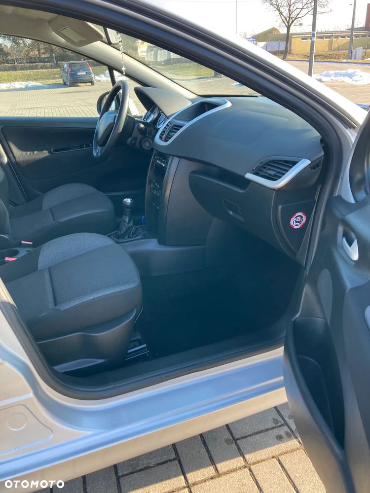 Peugeot 207 70 HDi FAP Tendance - 11