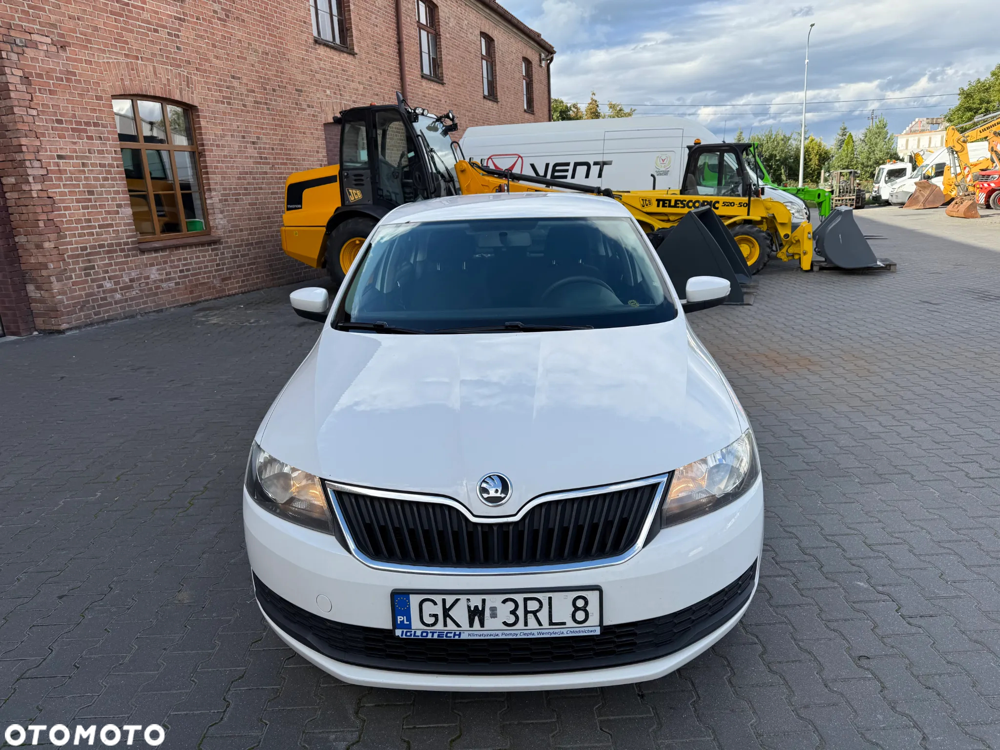 Skoda RAPID 1.6 TDI DPF Ambition - 8