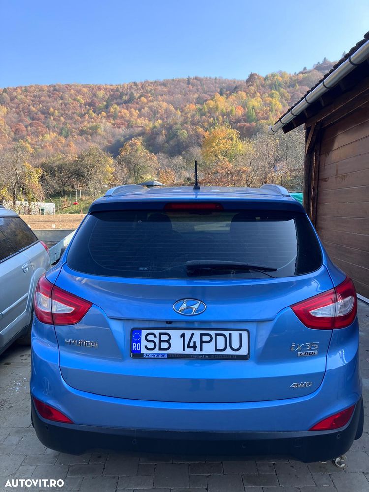 Hyundai ix35 2.0 CRDI 4WD Fifa World Cup Gold Edition - 9