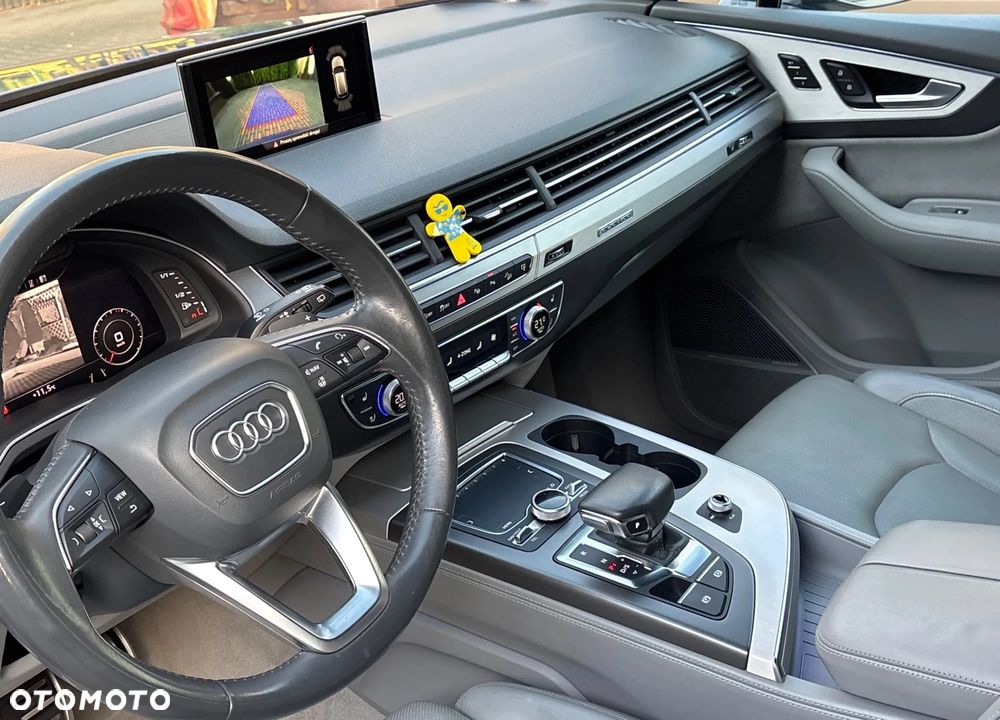 Audi Q7 - 11