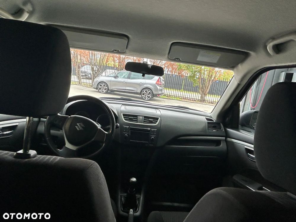 Suzuki Swift 1.2 Club - 11